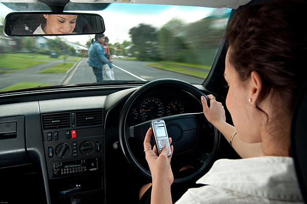 Texting-While-Driving-Danger